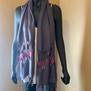 Women’s lightweight scarf